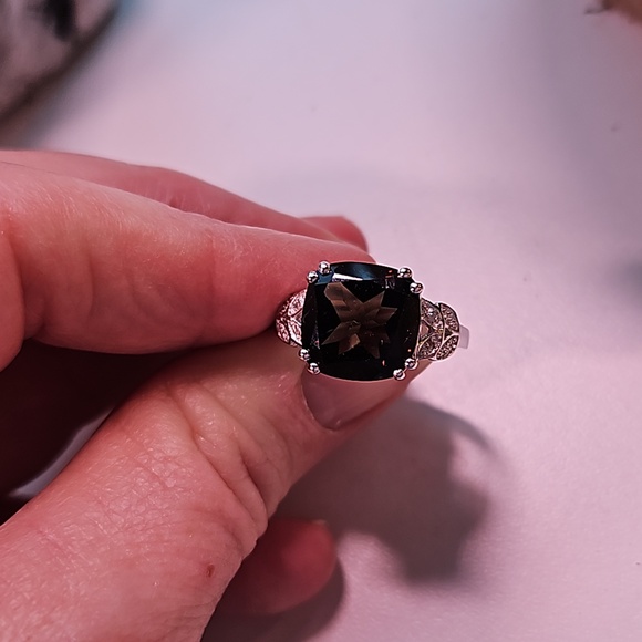 Stunning cushion cut brown topaz diamond ring. - Picture 6 of 6